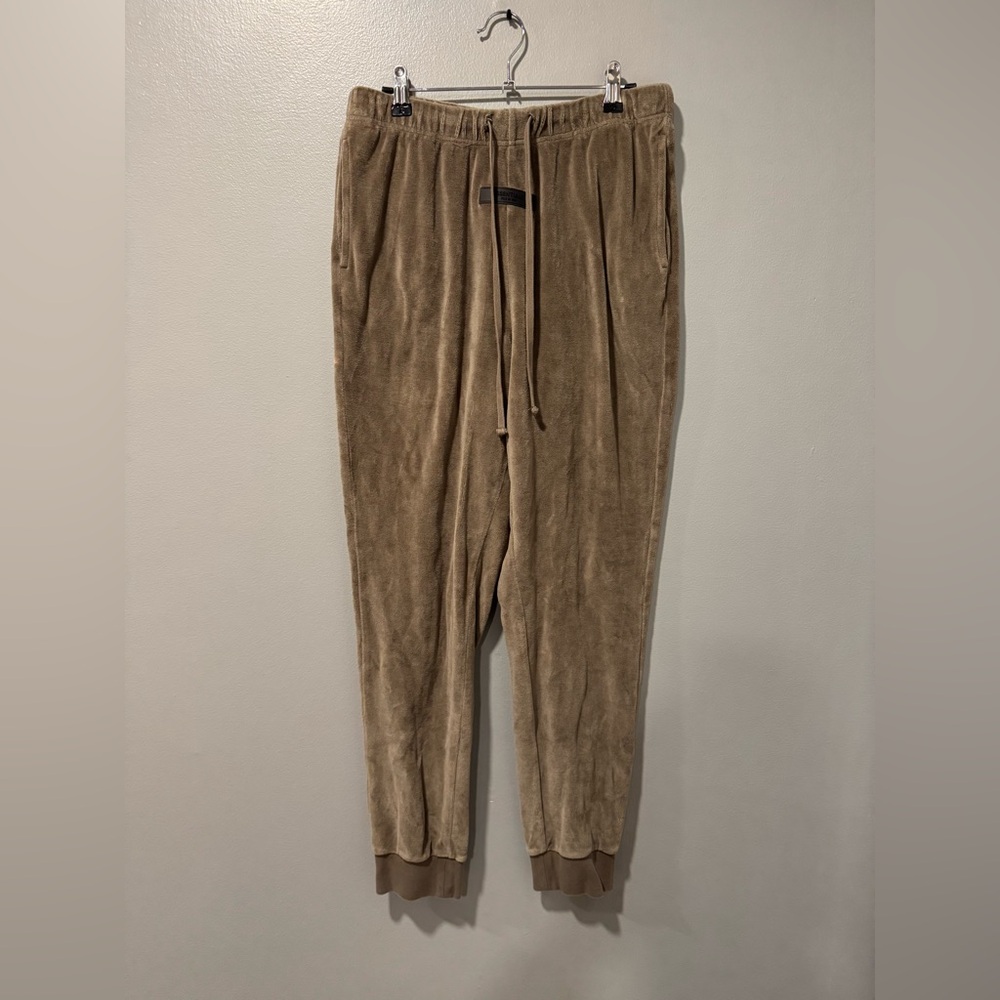 Essentials Fear Of God Velour Sweatpant Jogger in Oak Size Medium